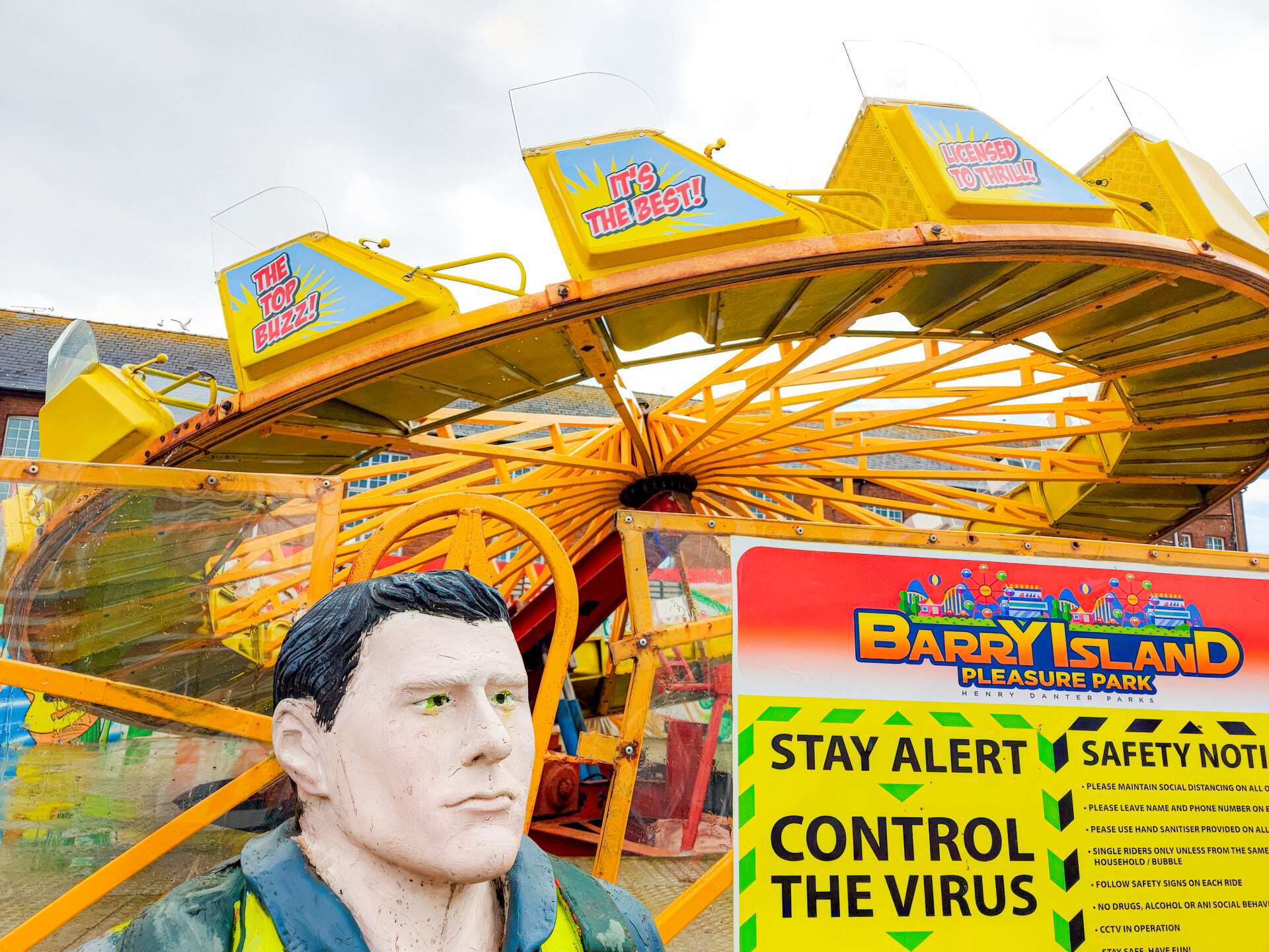 LARGE rides barry island pleasure park wales 23